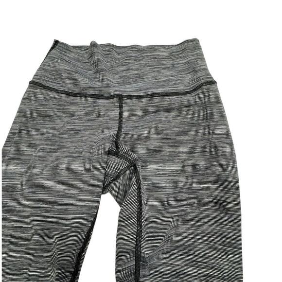 Lululemon Wunder Under Crop (Hi-Rise) (Full-On Luon 21") Gray Size 6 - Picture 9 of 13